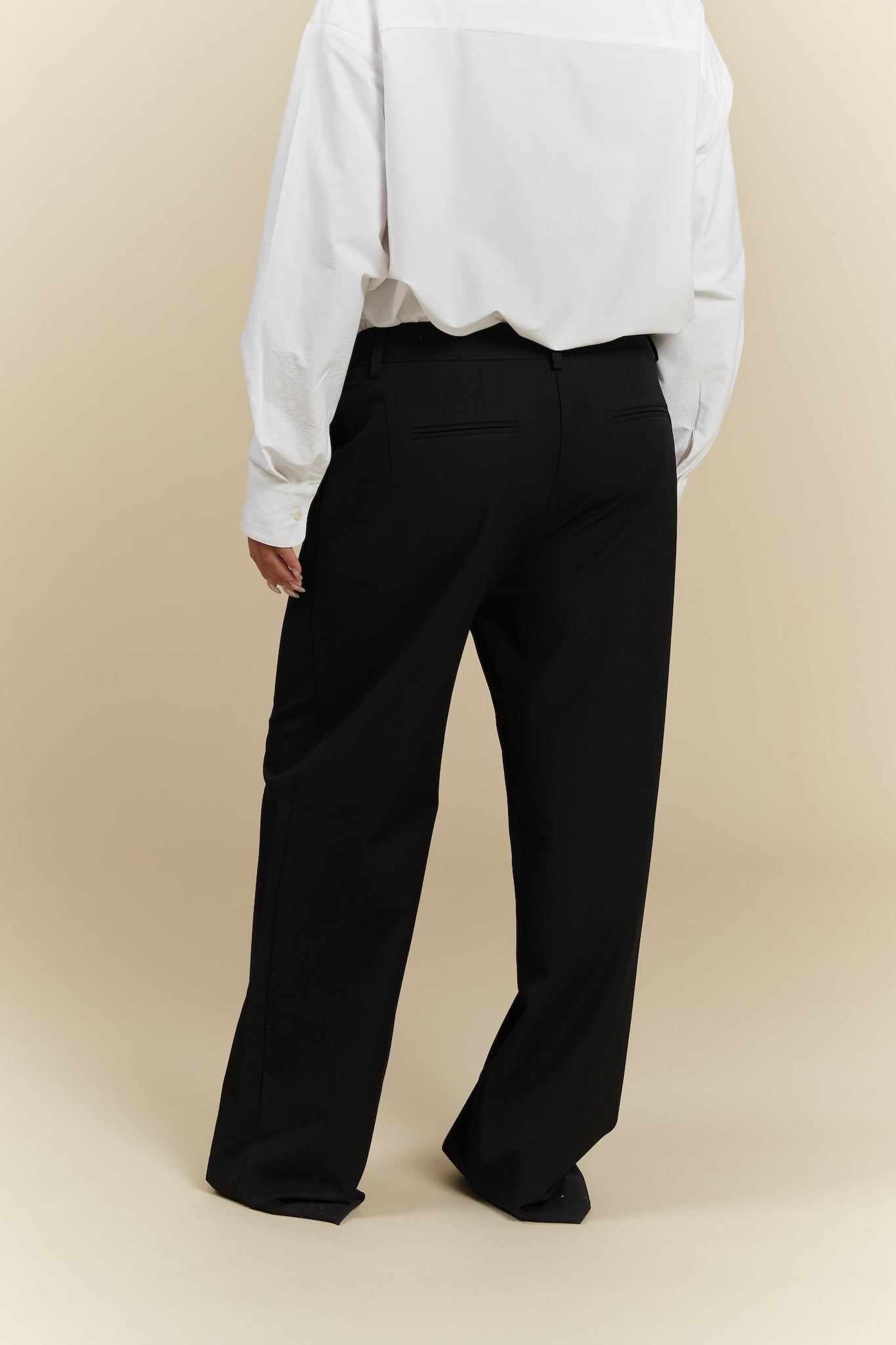 – M – 169cm